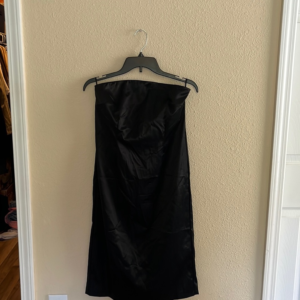Black strapless dress